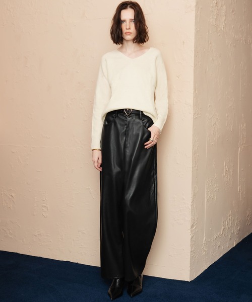 ELFRANK(エルフランク)の「【2026AW】【上質ウール100%】Vネックニットプルオーバー(ニット/セーター・レディース・オフホワイト/レッド/ベージュ/グレー/チャコールグレー/ピンク/イエロー/グリーン・FREE)」の11枚目の写真