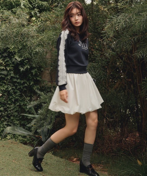 JILL by JILL STUART(ジルバイジルスチュアート)の「ラインレースロゴスウエット(スウェット・レディース・ネイビー/ホワイト/グレー/ブルー・FREE)」の6枚目の写真