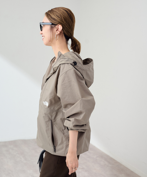 FRAMeWORK(フレームワーク)の「≪新色 / 追加≫THE NORTH FACE / ザノースフェイス COMPACT ジャケット(マウンテンパーカー・レディース・スミクロ・FREE)」の21枚目の写真