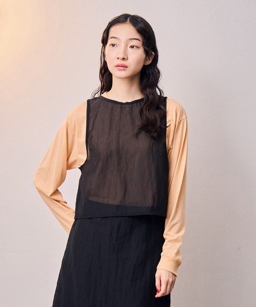 sneeuw(スニュウ)の「シアーベスト(ベスト・レディース・ブラック/レッド・ONESIZE)」の2枚目の写真