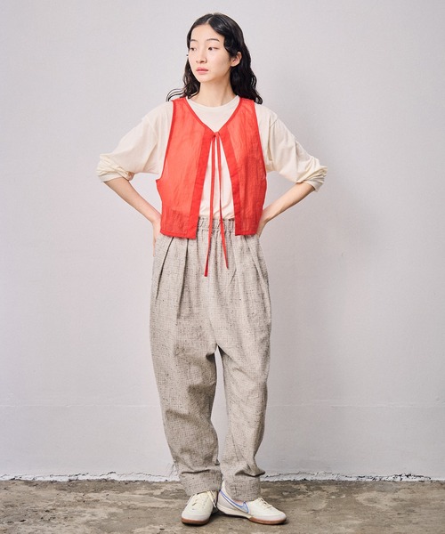 sneeuw(スニュウ)の「シアーベスト(ベスト・レディース・ブラック/レッド・ONESIZE)」の3枚目の写真