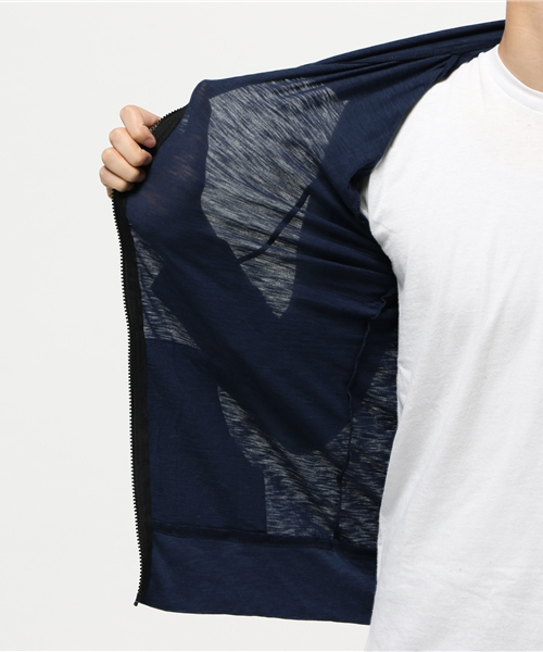 VENCEEXCHANGE（ヴァンスエクスチェンジ）の「スラブオルテガ刺繍パーカー          （パーカー・メンズ・ネイビー/オリーブ/ピンク・LARGE/MEDIUM）」の12枚目の写真