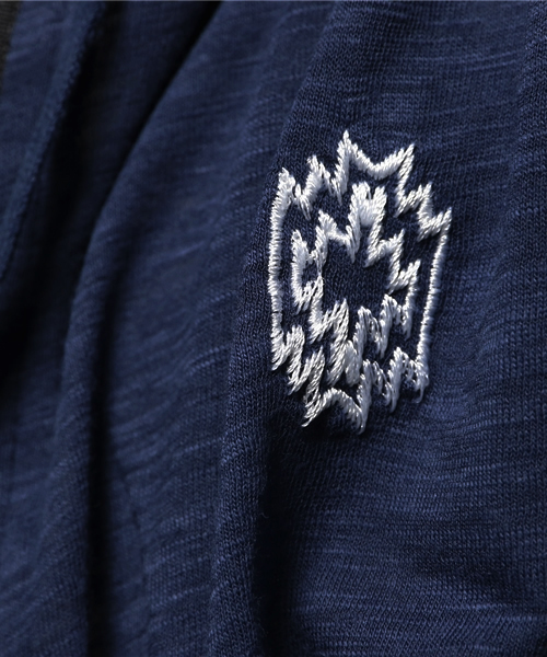 VENCEEXCHANGE（ヴァンスエクスチェンジ）の「スラブオルテガ刺繍パーカー          （パーカー・メンズ・ネイビー/オリーブ/ピンク・LARGE/MEDIUM）」の6枚目の写真