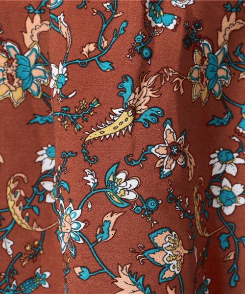 MERLOT（メルロー）の「オフショルボタニカルブラウス1106（シャツ/ブラウス・レディース・グリーン/ブラック/オレンジ/イエロー・FREE）」の6枚目の写真