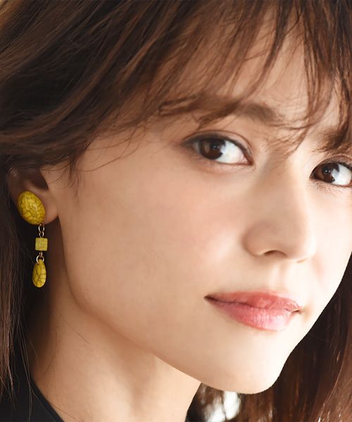 Luz Llena ラズレナ の 天然石風カラーピアス ピアス 両耳用 Wear