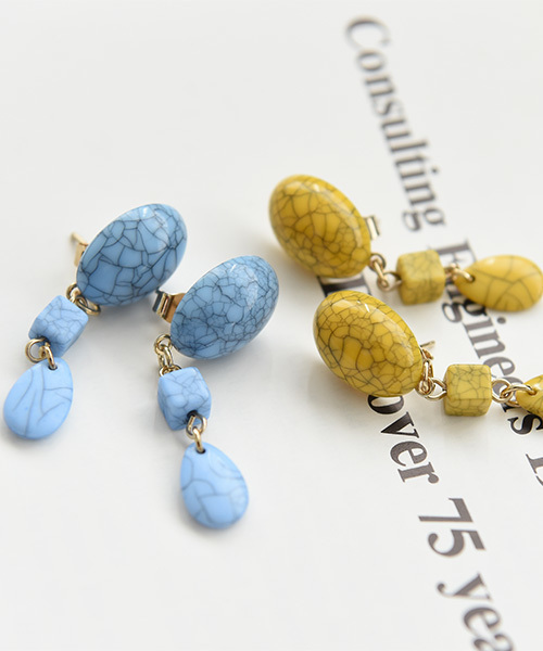 Luz Llena（ラズレナ）の「天然石風カラーピアス（ピアス（両耳用）・レディース・ブルー/イエロー・ﾌﾘ-）」の3枚目の写真