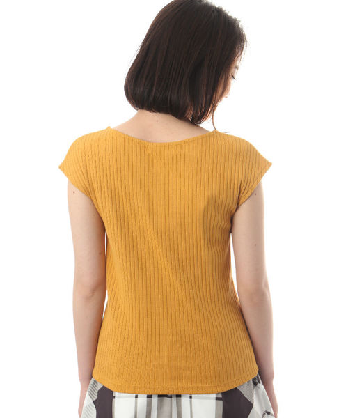 NATURAL BEAUTY BASIC(ナチュラルビューティーベーシック)の「コットンフライスプルオーバー(Tシャツ/カットソー・レディース・ホワイト系その他/ブラック/イエロー系その他・MEDIUM)」の5枚目の写真