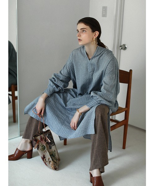 TODAYFUL（トゥデイフル）の「ギャザーウエストニットパンツ（その他パンツ・レディース・ベージュ/カーキ・36inch/38inch）」の3枚目の写真