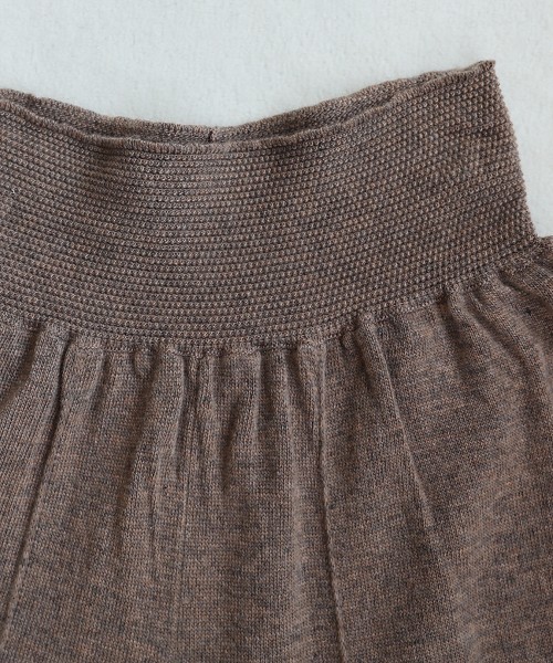 TODAYFUL（トゥデイフル）の「ギャザーウエストニットパンツ（その他パンツ・レディース・ベージュ/カーキ・36inch/38inch）」の9枚目の写真