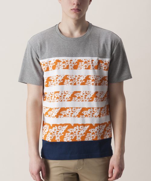 BLACK LABEL CRESTBRIDGE(ブラックレーベル・クレストブリッジ)の「トロピカルボーダープリントT(Tシャツ/カットソー・メンズ・ネイビー/オレンジ系その他5・M/L)」の2枚目の写真
