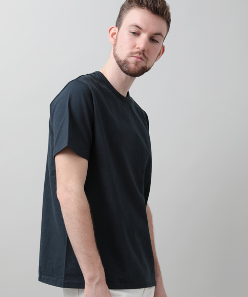 Denime（ドゥニーム）の「【MadeInJapan】BASIC CUTSEW/ベーシックカットソークルーネックT（Tシャツ/カットソー・メンズ・グレー/オリーブ/ブラック/ホワイト/オレンジ/サックスブルー/イエロー/ネイビー/グリーン/杢グレー/カーキ/ライトブラウン・SMALL/MEDIUM/LARGE/X-LARGE/X-SMALL）」の9枚目の写真