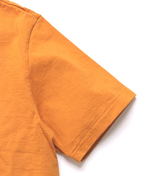 Denime（ドゥニーム）の「【MadeInJapan】BASIC CUTSEW/ベーシックカットソークルーネックT（Tシャツ/カットソー・メンズ・グレー/オリーブ/ブラック/ホワイト/オレンジ/サックスブルー/イエロー/ネイビー/グリーン/杢グレー/カーキ/ライトブラウン・SMALL/MEDIUM/LARGE/X-LARGE/X-SMALL）」の19枚目の写真