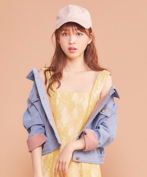 MIIA（ミーア）の「【関西コレクション2019 ニコル(KARA)さん着用】抜き襟配色デニムジャケット（デニムジャケット・レディース・インディゴブルー/ブルー・FREE）」の2枚目の写真