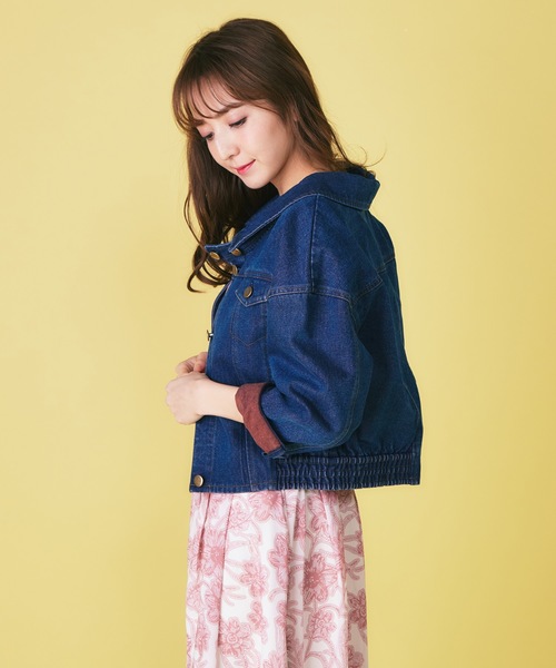 MIIA（ミーア）の「【関西コレクション2019 ニコル(KARA)さん着用】抜き襟配色デニムジャケット（デニムジャケット・レディース・インディゴブルー/ブルー・FREE）」の3枚目の写真