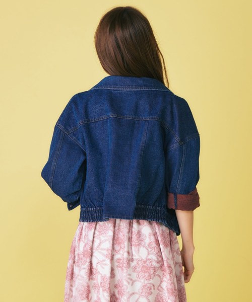 MIIA（ミーア）の「【関西コレクション2019 ニコル(KARA)さん着用】抜き襟配色デニムジャケット（デニムジャケット・レディース・インディゴブルー/ブルー・FREE）」の4枚目の写真
