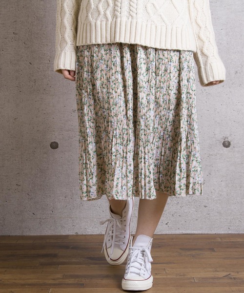 LUGG NAGG(ラグナグ)の「【Jewelobe/ ジュエローブ】 リトルフラワープリーツスカート(スカート・レディース・ブラック/ベージュ/グレー/オフホワイト・FREE)」の4枚目の写真