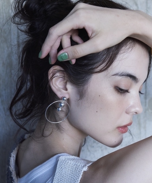 LAPUIS(ラピュイ)の「MetalPearlsPierce(ピアス(両耳用)・レディース・シルバー/ゴールド・FREE)」の7枚目の写真