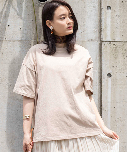 WEGO（ウィゴー）の「WEGO/USAコットンUネックTシャツ（Tシャツ/カットソー・レディース・ブラック/ベージュ/ピンク/ホワイト/パープル/ブルー/ライトベージュ/パープル系その他/グリーン/マスタード・MEDIUM/LARGE/SMALL）」の4枚目の写真