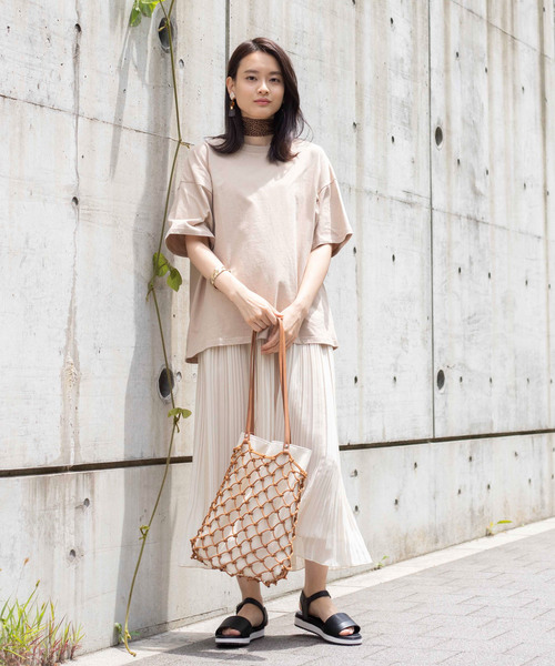 WEGO（ウィゴー）の「WEGO/USAコットンUネックTシャツ（Tシャツ/カットソー・レディース・ブラック/ベージュ/ピンク/ホワイト/パープル/ブルー/ライトベージュ/パープル系その他/グリーン/マスタード・MEDIUM/LARGE/SMALL）」の20枚目の写真