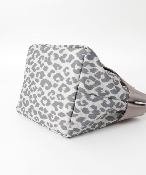 BRIEFING（ブリーフィング）の「LEOPARD TOTE S（トートバッグ・レディース・レオパード/グリーン系その他・FREE）」の4枚目の写真