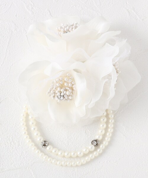 SHOO・LA・RUE（シューラルー）の「【入卒/セレモニー】ゴージャスコサージュ（ブローチ/コサージュ・レディース・オフホワイト/ライトベージュ/ピンク系/ピンク系5/ホワイト系3/ベージュ系その他3/ネイビー系1/ホワイト系4/ピンク系6/ベージュ系その他4・00）」の2枚目の写真