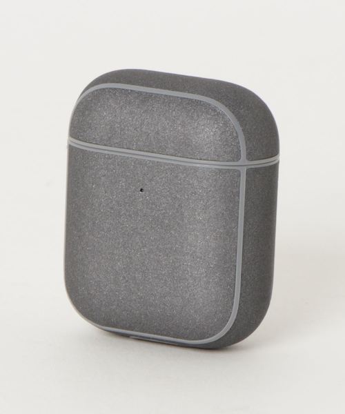 incase（インケース）の「Incase / インケース INOM100643-GRY Incase Metallic Case for AirPods - Gray（スマホグッズ・メンズ・グレー・ONE SIZE）」の2枚目の写真