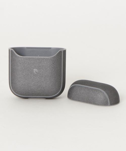 incase（インケース）の「Incase / インケース INOM100643-GRY Incase Metallic Case for AirPods - Gray（スマホグッズ・メンズ・グレー・ONE SIZE）」の3枚目の写真