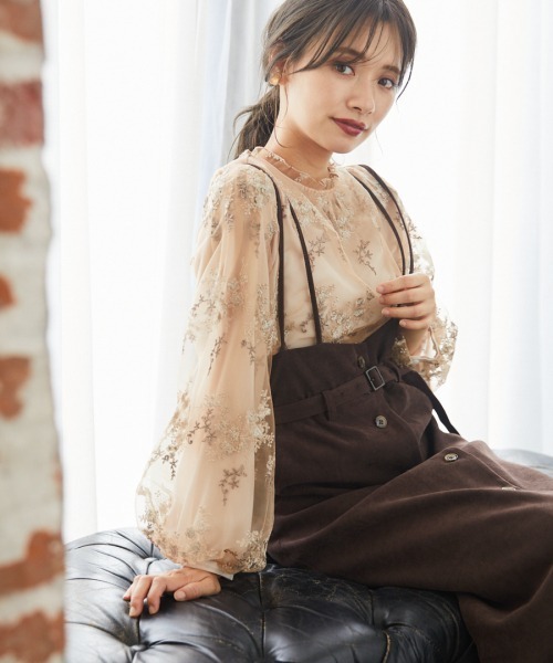mysty woman（ミスティウーマン）の「フローラル刺繍ロング