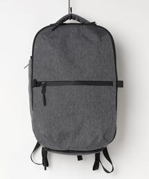 Aer（エアー）の「Aer エアー　TRAVEL COLLECTION トラベルコレクション　Travel Pack 2 Small　トラベルパック2 スモール　バックパック / リュック（バックパック/リュック・メンズ）」