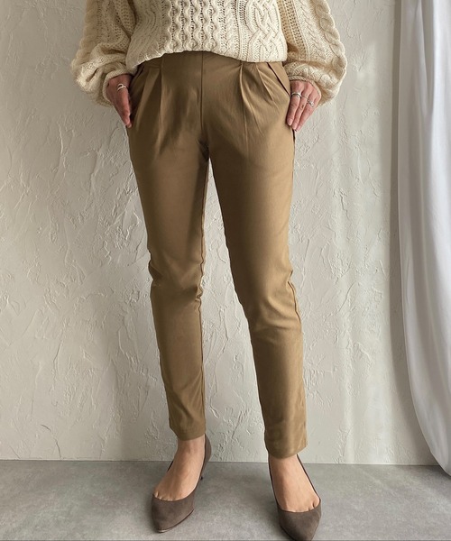 She's Closet(シーズクローゼット)の「裏起毛ウォームストレッチテーパードパンツ(その他パンツ・レディース・ブラック/ベージュ/カーキ・M/L/XL)」の3枚目の写真