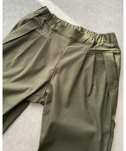 She's Closet(シーズクローゼット)の「裏起毛ウォームストレッチテーパードパンツ(その他パンツ・レディース・ブラック/ベージュ/カーキ・M/L/XL)」の17枚目の写真