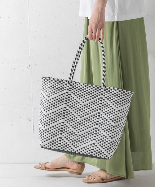 URBAN RESEARCH Sonny Label（アーバンリサーチサニーレーベル）の「メルカドバッグ（トートバッグ・レディース・ゴールド系その他/ブラック系その他/ホワイト/ブラック・ONE）」の4枚目の写真