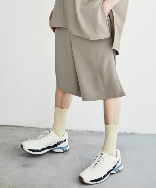 EMMA CLOTHES(エマクローズ)の「裾サイドロープ1タックワイドショーツ【EMMA CLOTHES/エマクローズ】(その他パンツ・メンズ・ブラック/ベージュ/ライラック/グレイッシュベージュ/キナリ・FREE)」の4枚目の写真