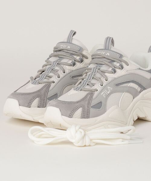 FILA（フィラ）の「FILA INTERATION LIGHT / フィラ インターレーション ライト（スニーカー・メンズ・ベージュ・23.0cm/24.0cm/25.0cm/26.0cm/27.0cm/28.0cm）」の2枚目の写真