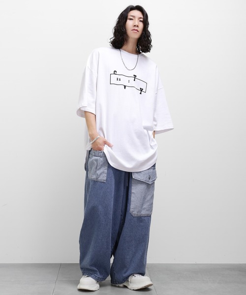 minsobi（ミンソビ）の「ビッグシルエットロングTシャツ（Tシャツ/カットソー・メンズ・ホワイト/ブラック・FREE）」の6枚目の写真