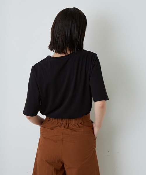 Aunt Marie's(アントマリーズ)の「裾ラウンドスリットビッグTシャツ/AUNT MARIE'S(Tシャツ/カットソー・レディース・ホワイト/チャコールグレー/ブラック・FREE)」の7枚目の写真