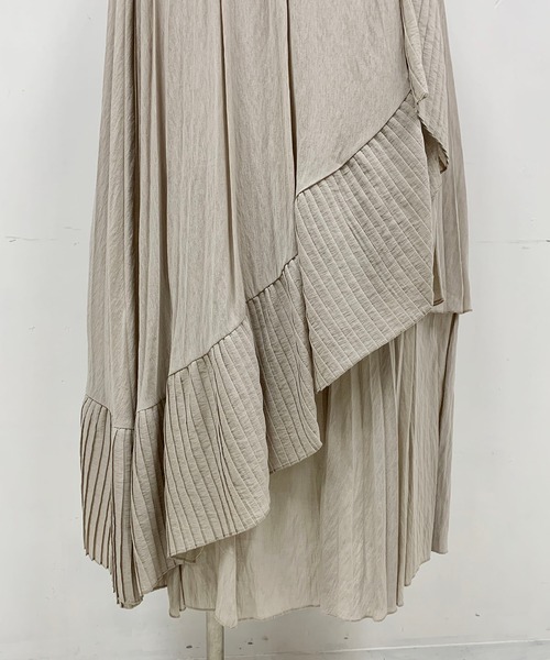 LUGIVA(ルギヴァ)の「ボイルプリーツ重ねスカート(スカート・レディース・ブラック/ベージュ/グリーン/ブラウン・M)」の14枚目の写真