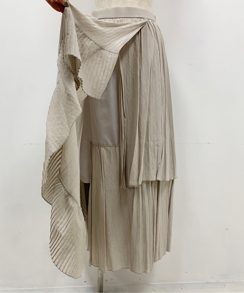 LUGIVA(ルギヴァ)の「ボイルプリーツ重ねスカート(スカート・レディース・ブラック/ベージュ/グリーン/ブラウン・M)」の15枚目の写真