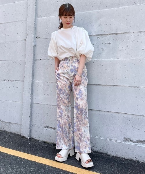 Kastane（カスタネ）の「BIGボリューム袖ブラウス（シャツ/ブラウス・レディース・オフホワイト/グリーン/グレイッシュベージュ・FREE）」の11枚目の写真