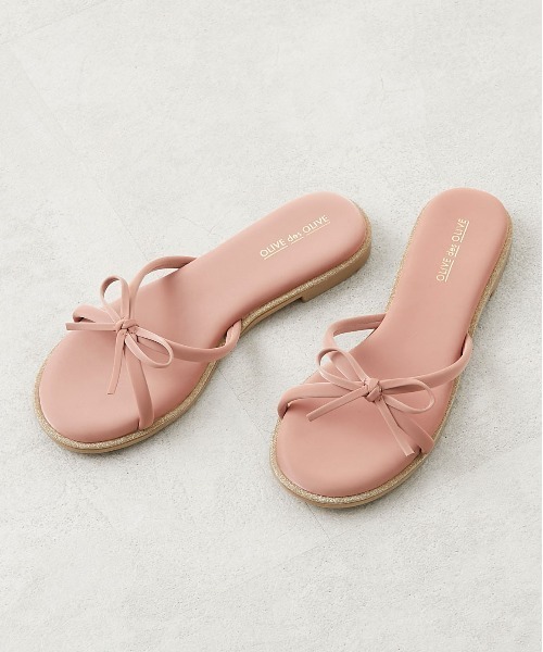 OLIVE des OLIVE（オリーブデオリーブ）の「【WEB限定カラー有】リボンチューブサンダル（サンダル・レディース・シルバー/ピンク/ダークベージュ/ベージュ・LARGE/SMALL/MEDIUM）」の4枚目の写真