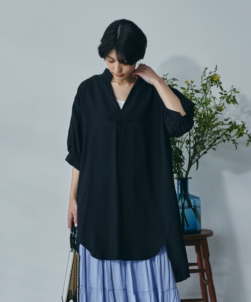 ECRIRE（エクリール）の「キーネックボリュームチュニック（チュニック・レディース・ブラック/オフホワイト/ピンク・フリー）」の3枚目の写真