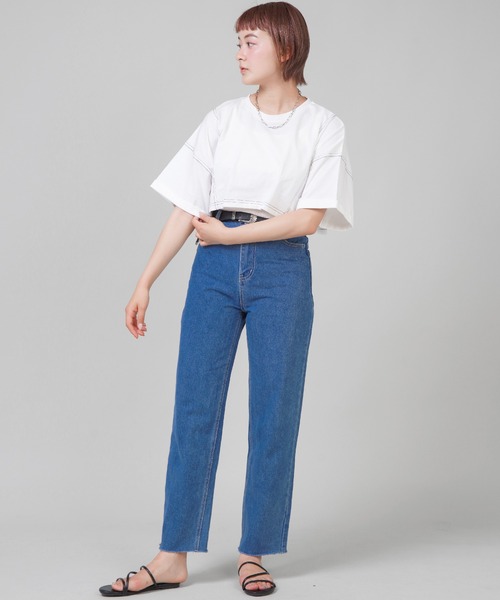 SPINNS（スピンズ）の「【ゆったりシルエット】ステッチデザイン ショート丈Tシャツ（Tシャツ/カットソー・レディース・ベージュ/オフホワイト/オレンジ/グリーン・ONESIZE）」の10枚目の写真