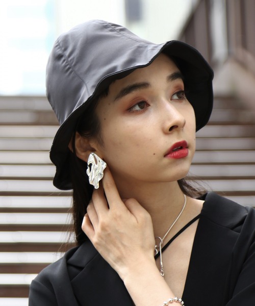 HARE（ハレ）の「リバーシブルレザーチューリップハット(HARE)（ハット・レディース・ブラック・FREE）」の11枚目の写真