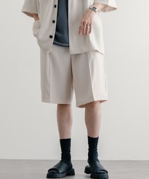 ワイドストレートショーツ