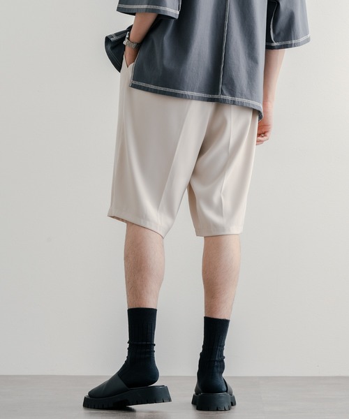 epnok（エプノック）の「ワイドストレートショーツ（スラックス・メンズ・ブラック/ブルーグレー/ナチュラル・SMALL/MEDIUM/LARGE）」の7枚目の写真