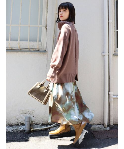 MURUA（ムルーア）の「マルチペイントフレアスカート（スカート・レディース・ブルー/カーキ・FREE）」の17枚目の写真