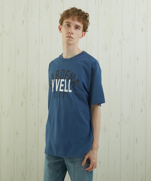 TONE SELECT WEAR(トーンセレクトウェア)の「【TONE BY AS】カレッジプリントTEE(BL)(Tシャツ/カットソー・メンズ・ホワイト/ブルー/スミクロ・MEDIUM/LARGE)」の3枚目の写真