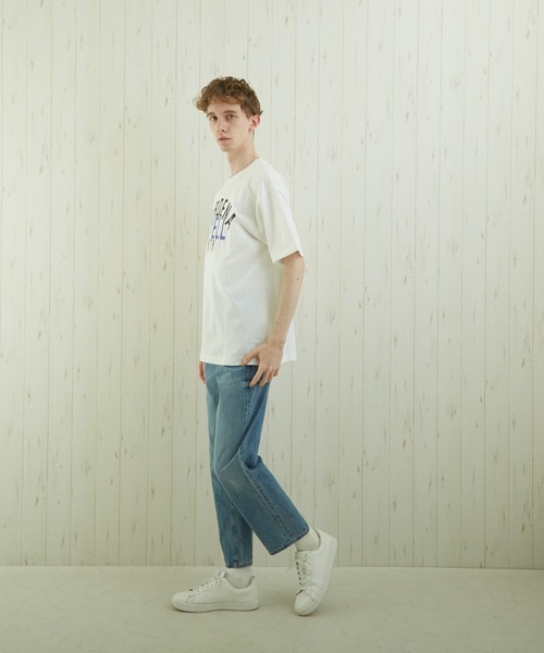 TONE SELECT WEAR(トーンセレクトウェア)の「【TONE BY AS】カレッジプリントTEE(BL)(Tシャツ/カットソー・メンズ・ホワイト/ブルー/スミクロ・MEDIUM/LARGE)」の11枚目の写真