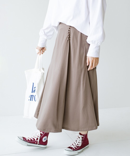 haco!(ハコ)の「【φ】楽ちんなのに女っぽなメリハリシルエットが叶う 大人のサテンマーメイドスカート(スカート・レディース・ベージュ/ブラウン・LARGE/SMALL/MEDIUM/X-LARGE)」の12枚目の写真