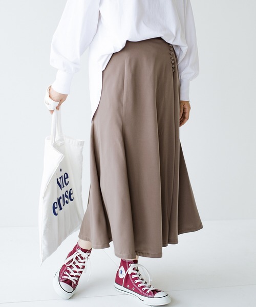 haco!(ハコ)の「【φ】楽ちんなのに女っぽなメリハリシルエットが叶う 大人のサテンマーメイドスカート(スカート・レディース・ベージュ/ブラウン・LARGE/SMALL/MEDIUM/X-LARGE)」の13枚目の写真
